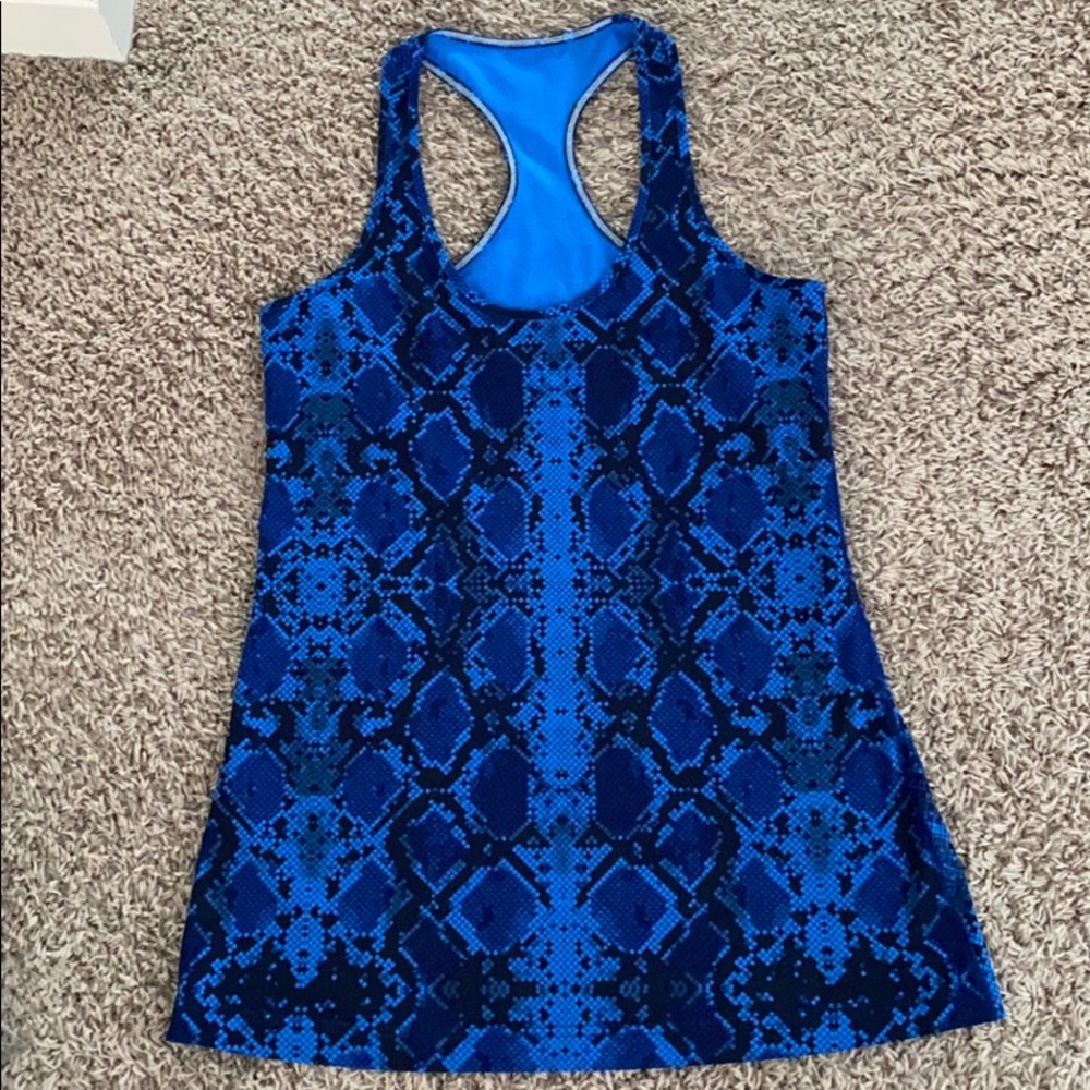 Lululemon exercise top